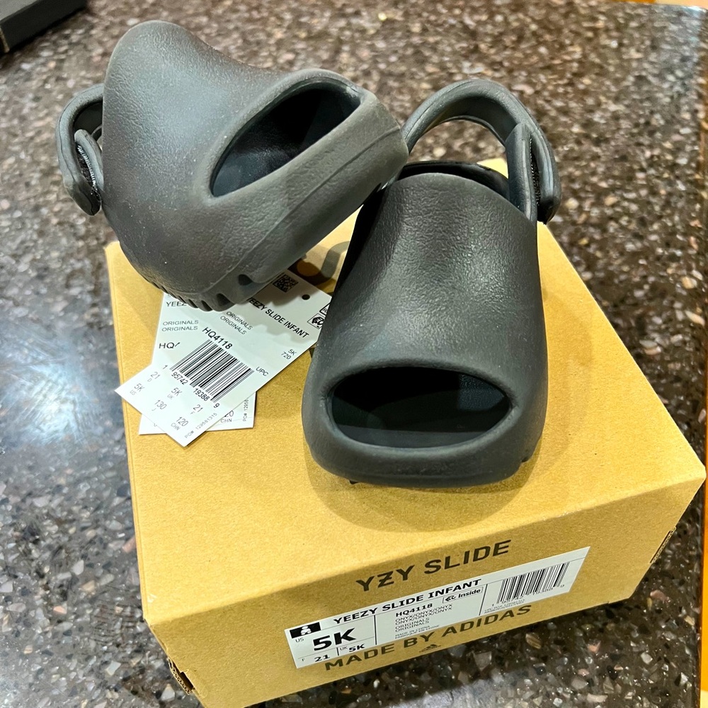 Yeezy Slides for toddler